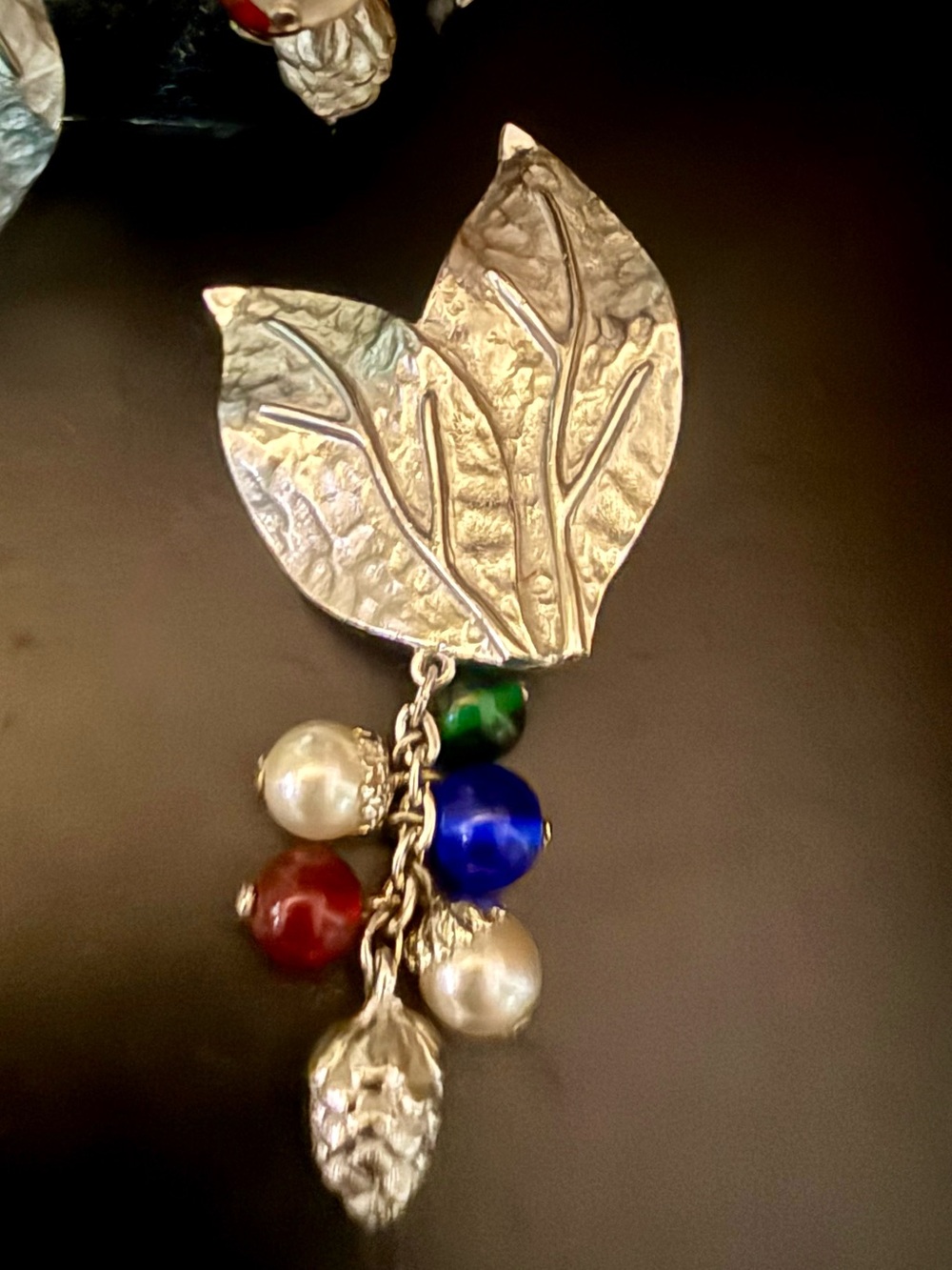 Vintage Mid-Century Silver Leaf Berry Cluster Charm Necklace & Earrings Set - Picture 4 of 9